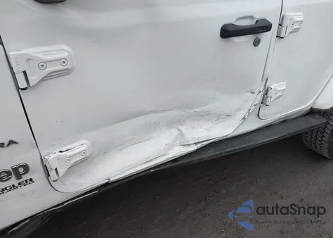 2020 Jeep Wrangler Unlimited Sahara 4X4 z USA, uszkodzony, nr VIN 1C4HJXEG1LW243381